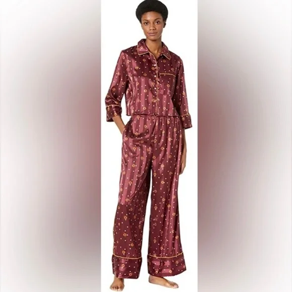 💗Free People. Pajama party print Set Intimates and sleepwear. Color: wine combo